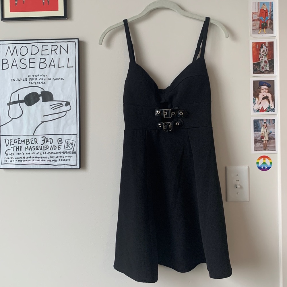 Valfrè lil black dress!